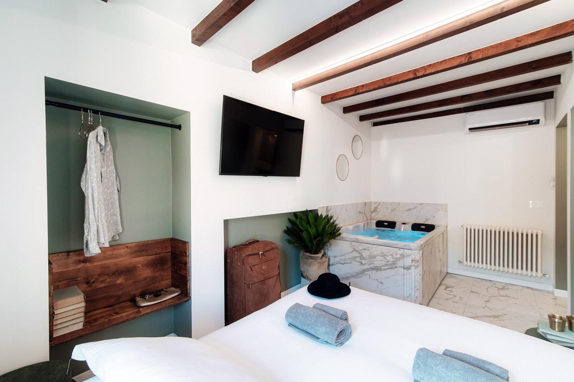 Sahara & Amazzonia Luxury Rooms- The House Of Travelers Como Exterior photo