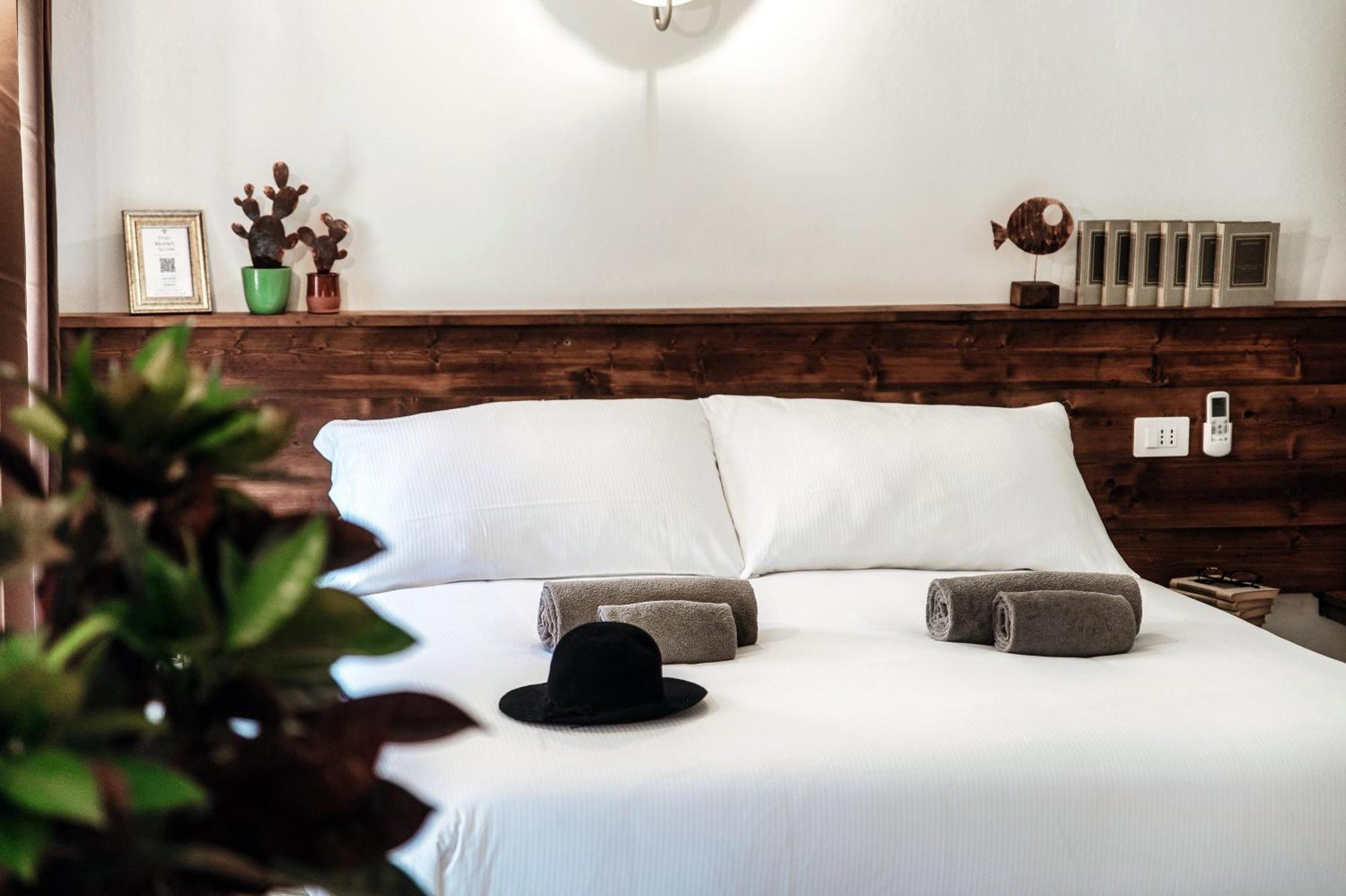 Sahara & Amazzonia Luxury Rooms- The House Of Travelers Como Exterior photo