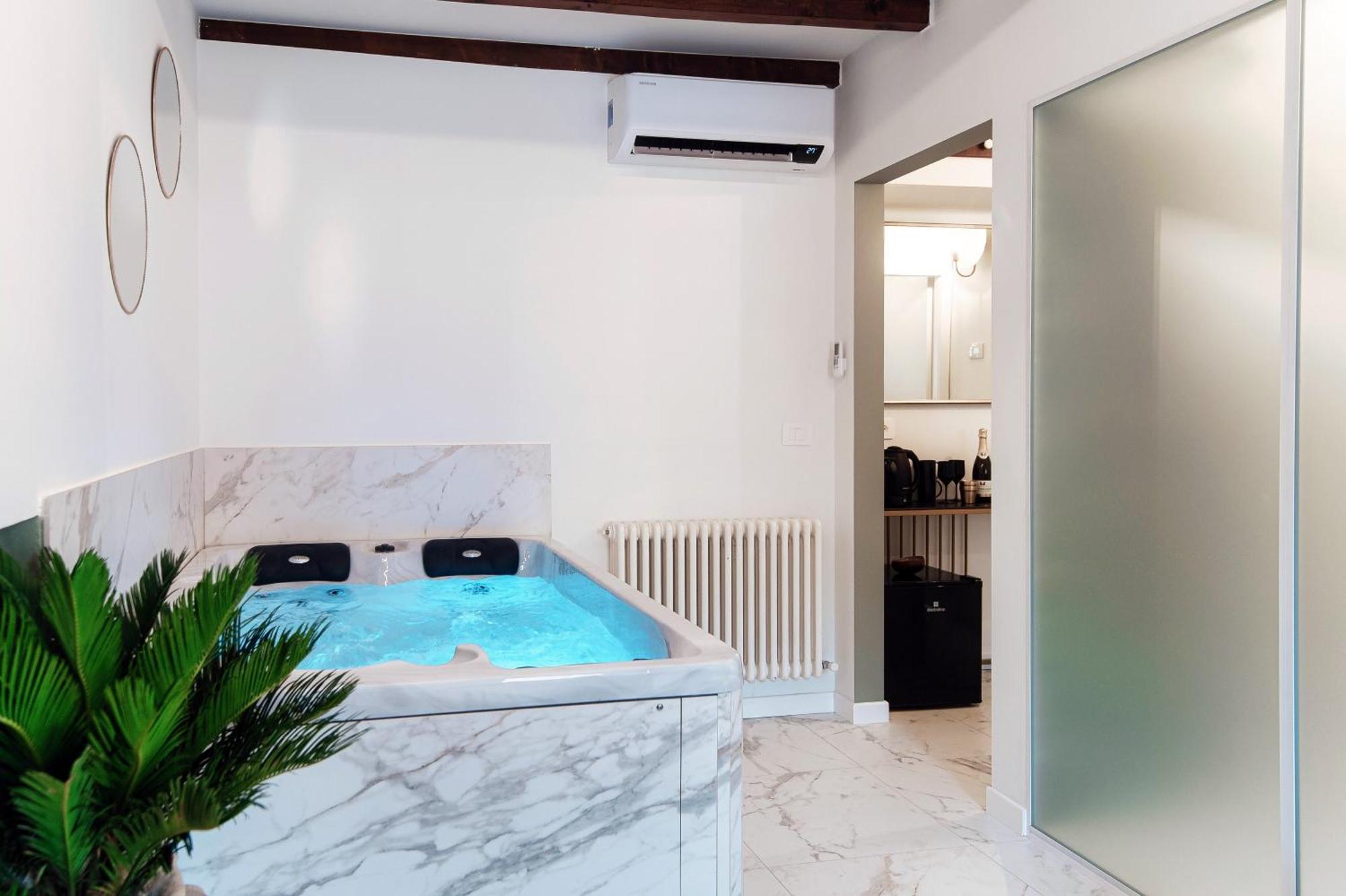Sahara & Amazzonia Luxury Rooms- The House Of Travelers Como Exterior photo